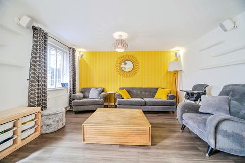4 bedroom semi-detached house for sale, San Andres Drive, Bletchley, Milton Keynes