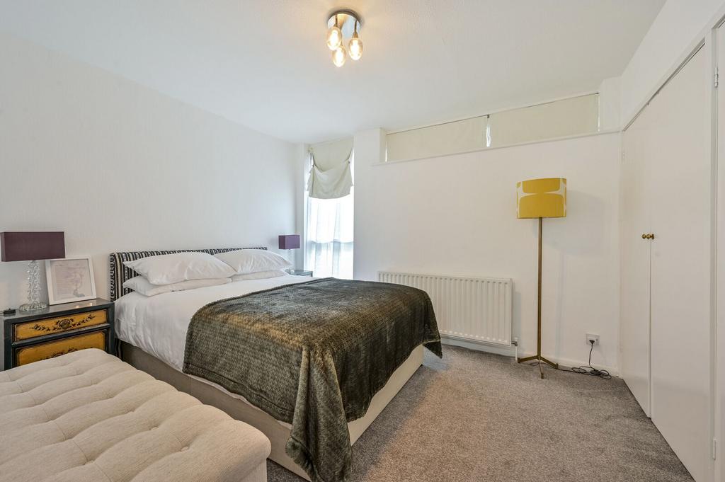 House in London - View 4