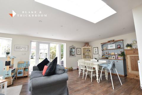 4 bedroom detached house for sale, Preston Road, Holland on Sea CO15 5JT