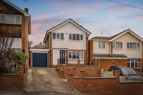 3 bedroom detached house for sale, County Road, Gedling, Nottinghamshire, NG4
