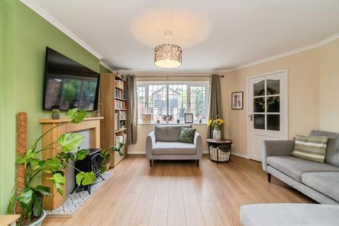 3 bedroom detached house for sale, County Road, Gedling, Nottinghamshire, NG4