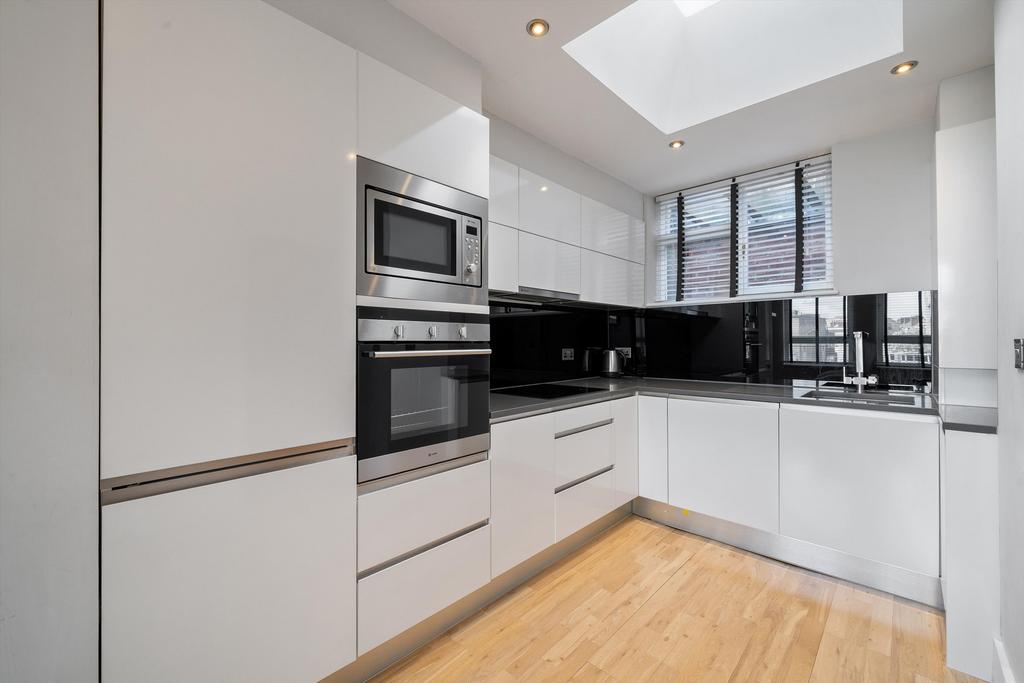 Apartment in London - View 3