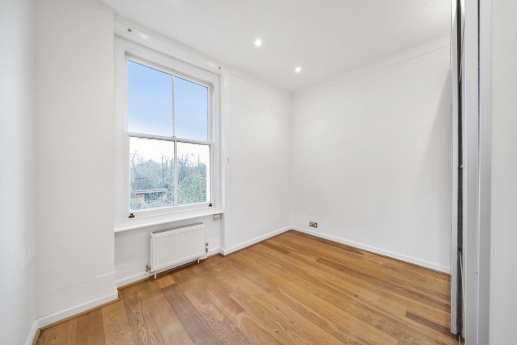 House in London - View 3