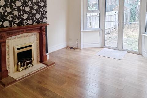 5 bedroom house to rent, Clarendon Road, Ashford