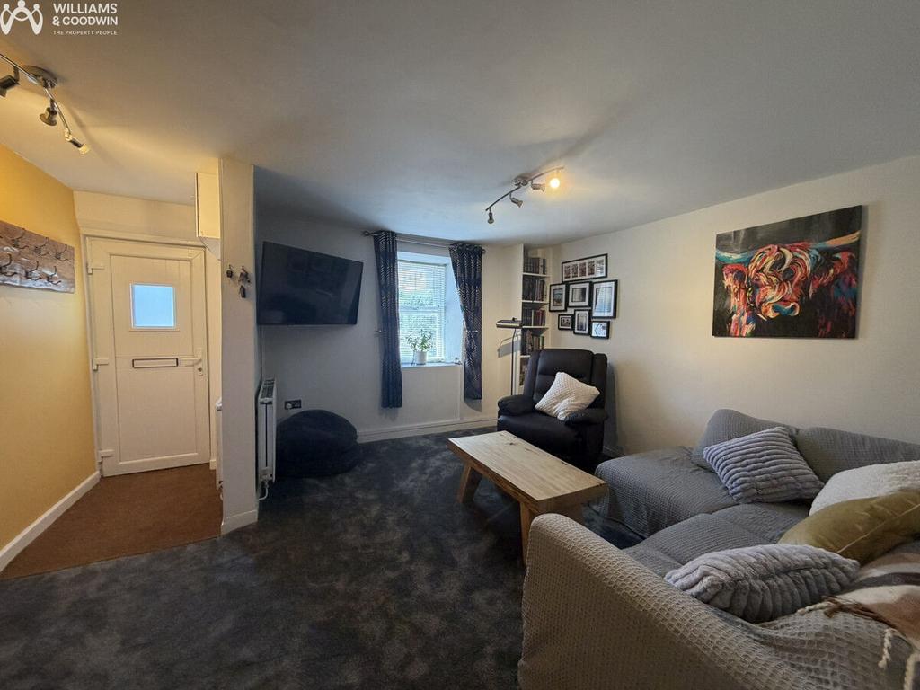House in Llangefni, Anglesey - View 2