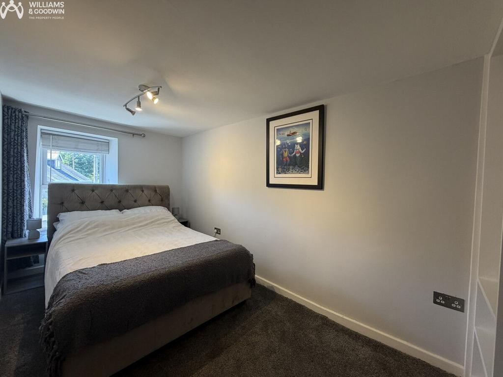 House in Llangefni, Anglesey - More