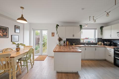 3 bedroom terraced house for sale, 38 Oxgangs Farm Drive, Edinburgh, EH13 9PR