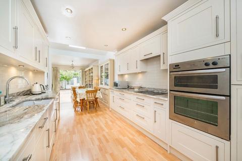 2 bedroom flat for sale, Grove Lane, London SE5
