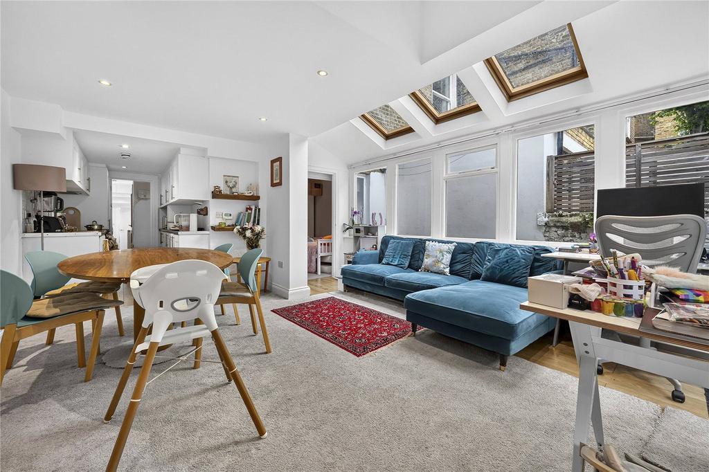 Apartment in London - View 2