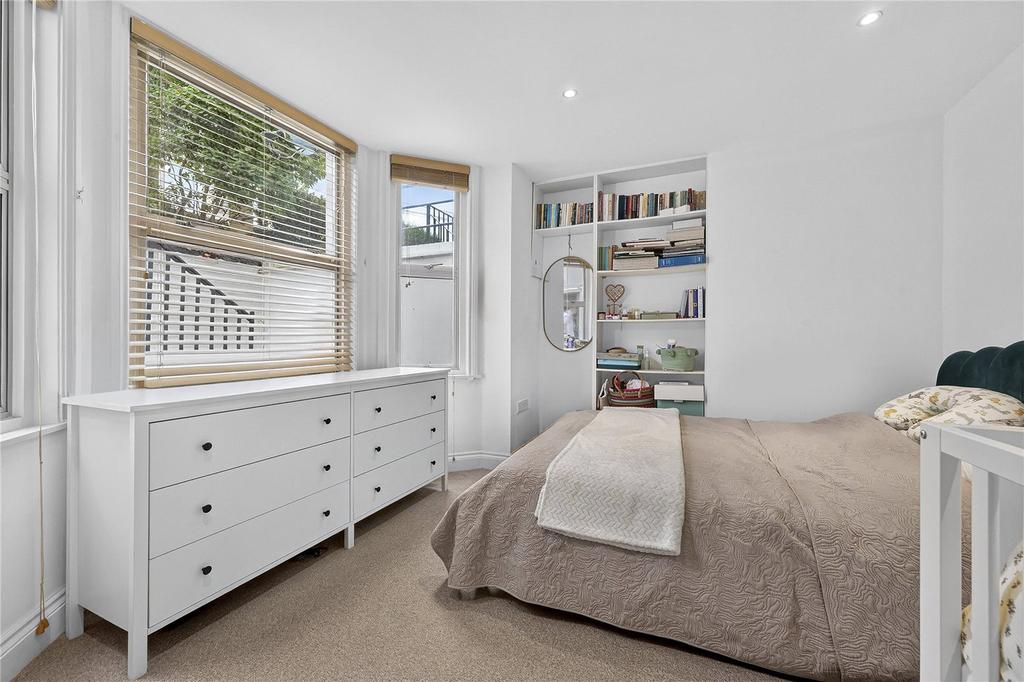 Apartment in London - View 5