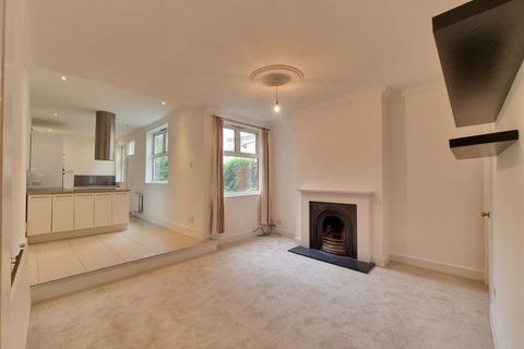 3 bedroom terraced house to rent, St Dunstan Road, Leicester
