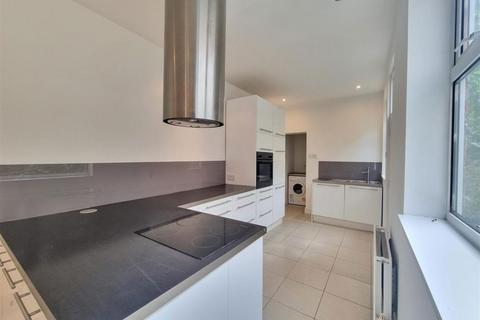 3 bedroom terraced house to rent, St Dunstan Road, Leicester