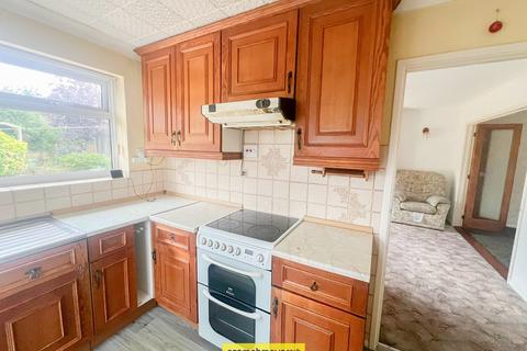 3 bedroom semi-detached bungalow to rent, Fieldgate Road Luton LU4 9TA