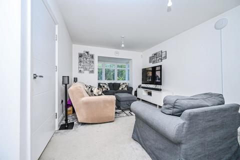 4 bedroom detached house for sale, Fullers Avenue, Watford