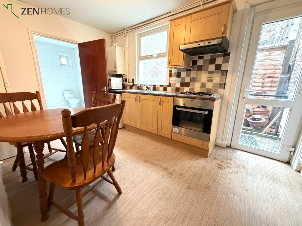 Apartment in London - View 5