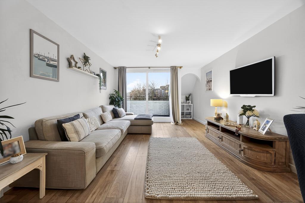Apartment in Battersea - View 3
