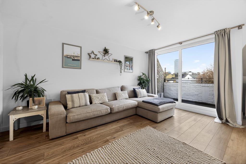 Apartment in Battersea - View 4