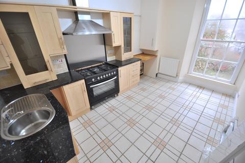1 bedroom apartment to rent, Royal Terrace, Northampton, NN1