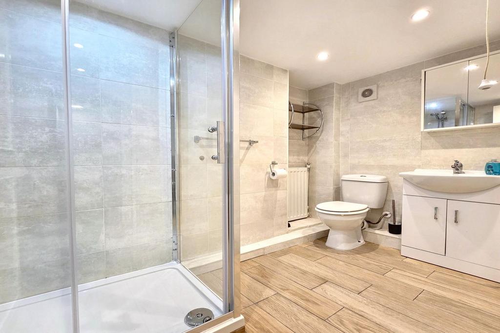 Apartment in London - View 5