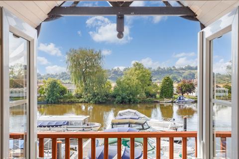 3 bedroom detached house to rent, Wharf Lane Bourne End SL7