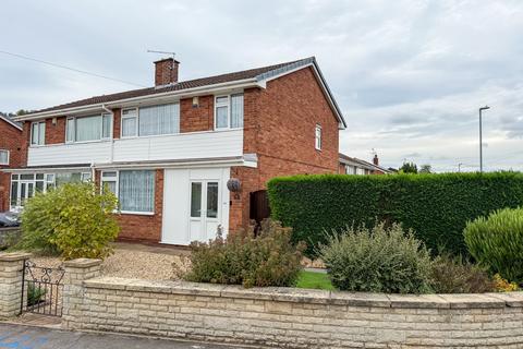 3 bedroom semi-detached house for sale, Gloucester Road, Worksop S81