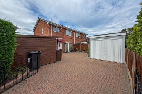 3 bedroom semi-detached house for sale, Gloucester Road, Worksop S81