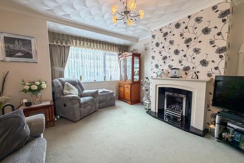3 bedroom semi-detached house for sale, Gloucester Road, Worksop S81