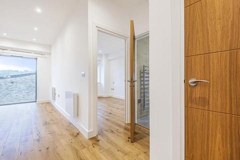 1 bedroom flat to rent, Newtown Road, Henley-on-thames, RG9