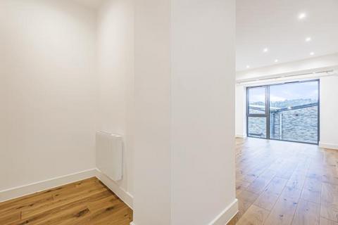 1 bedroom flat to rent, Newtown Road, Henley-on-thames, RG9