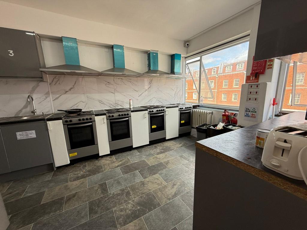 Apartment in United Kingdom - View 2