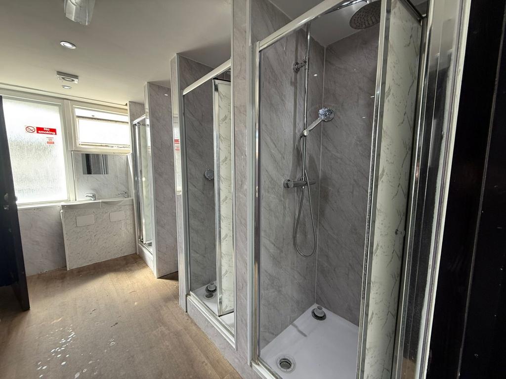 Apartment in United Kingdom - More