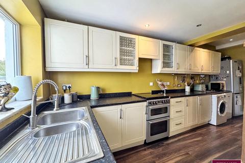 4 bedroom semi-detached house for sale, Handsworth Crescent, Rhyl, Denbighshire LL18 4HP