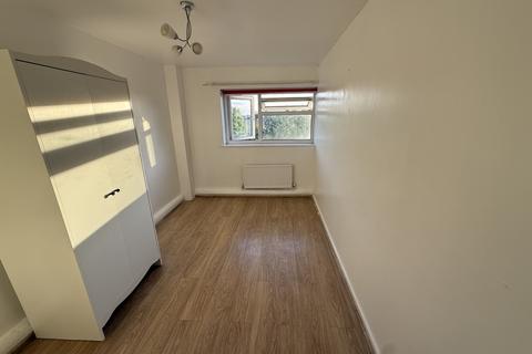 undefined, Newmarket Avenue, UB5