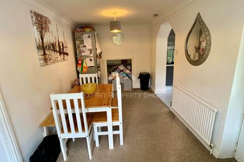 3 bedroom semi-detached house for sale, Sunfield Avenue, Worksop