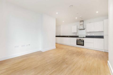 2 bedroom flat to rent, Green Street, London NW10