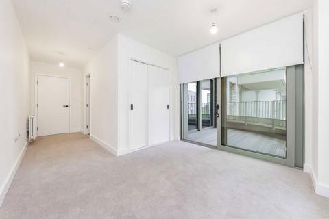 2 bedroom flat to rent, Green Street, London NW10