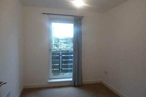 2 bedroom flat to rent, Peffer Bank, Edinburgh, Midlothian