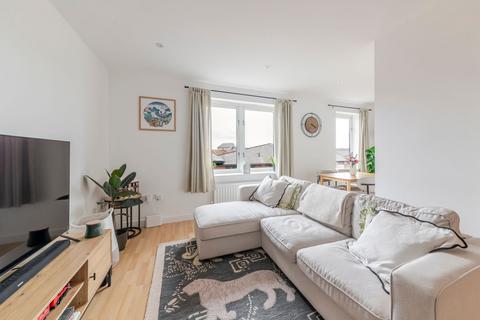 2 bedroom flat for sale, Walls Avenue, Chester CH1
