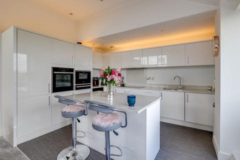 2 bedroom penthouse for sale, Sealand Road, Chester CH1