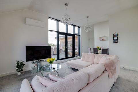 2 bedroom penthouse for sale, Sealand Road, Chester CH1