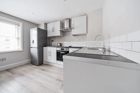 1 bedroom flat to rent, High Street, Windsor SL4