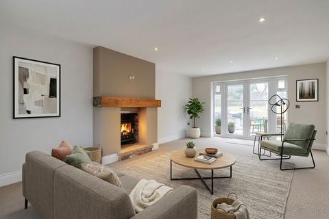 3 bedroom detached house for sale, Church Road, Malpas LL13