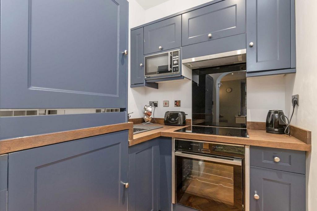 Apartment in London - View 4