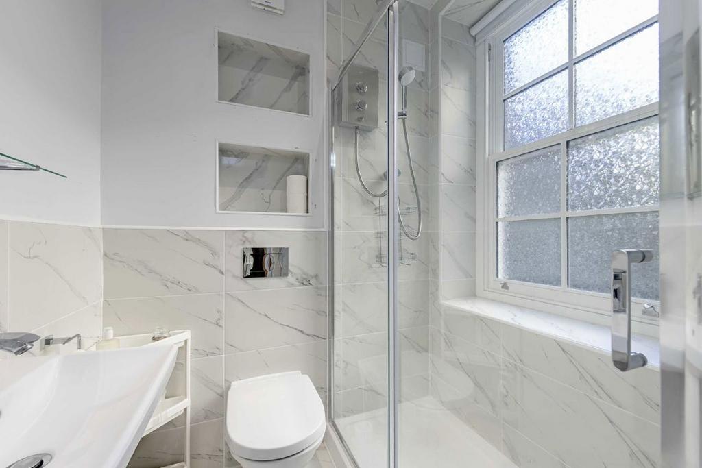 Apartment in London - More