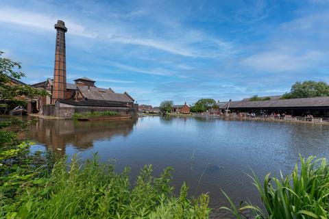 2 bedroom flat for sale, Grosvenor Wharf Road, Ellesmere Port CH65