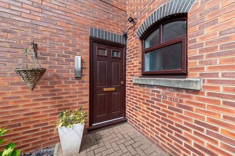 2 bedroom flat for sale, South Pier Road, Ellesmere Port CH65