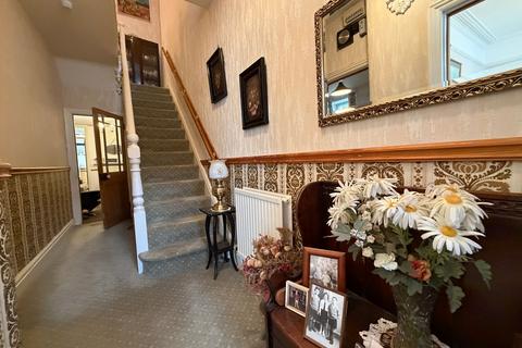 4 bedroom end of terrace house for sale, New Street, Lampeter, SA48