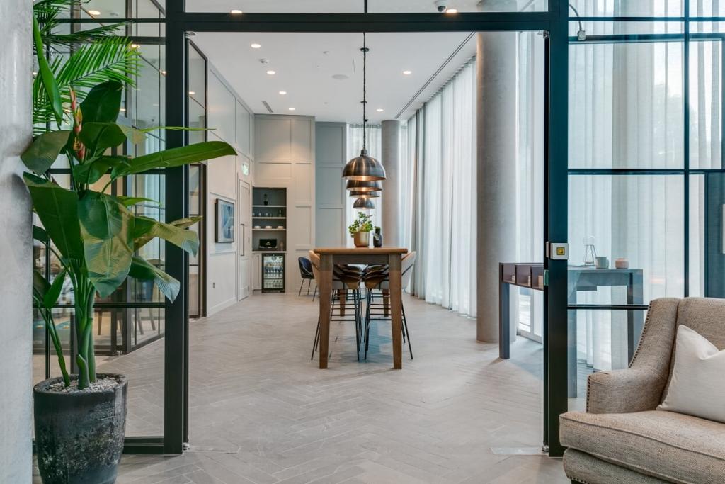 Apartment in Canary Wharf - View 2