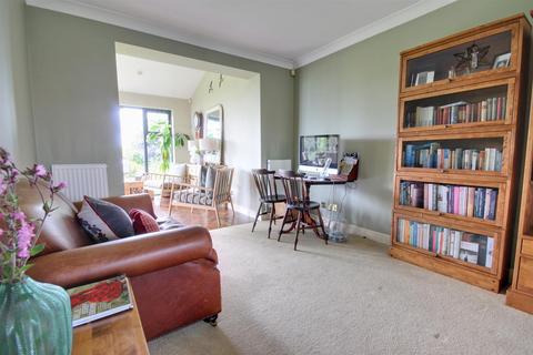 4 bedroom semi-detached house for sale, Queens Mead, Lund, Driffield