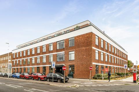 Field End Road, Ruislip